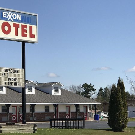 Exxon Quik Stop & Motel Wausaukee Екстер'єр фото