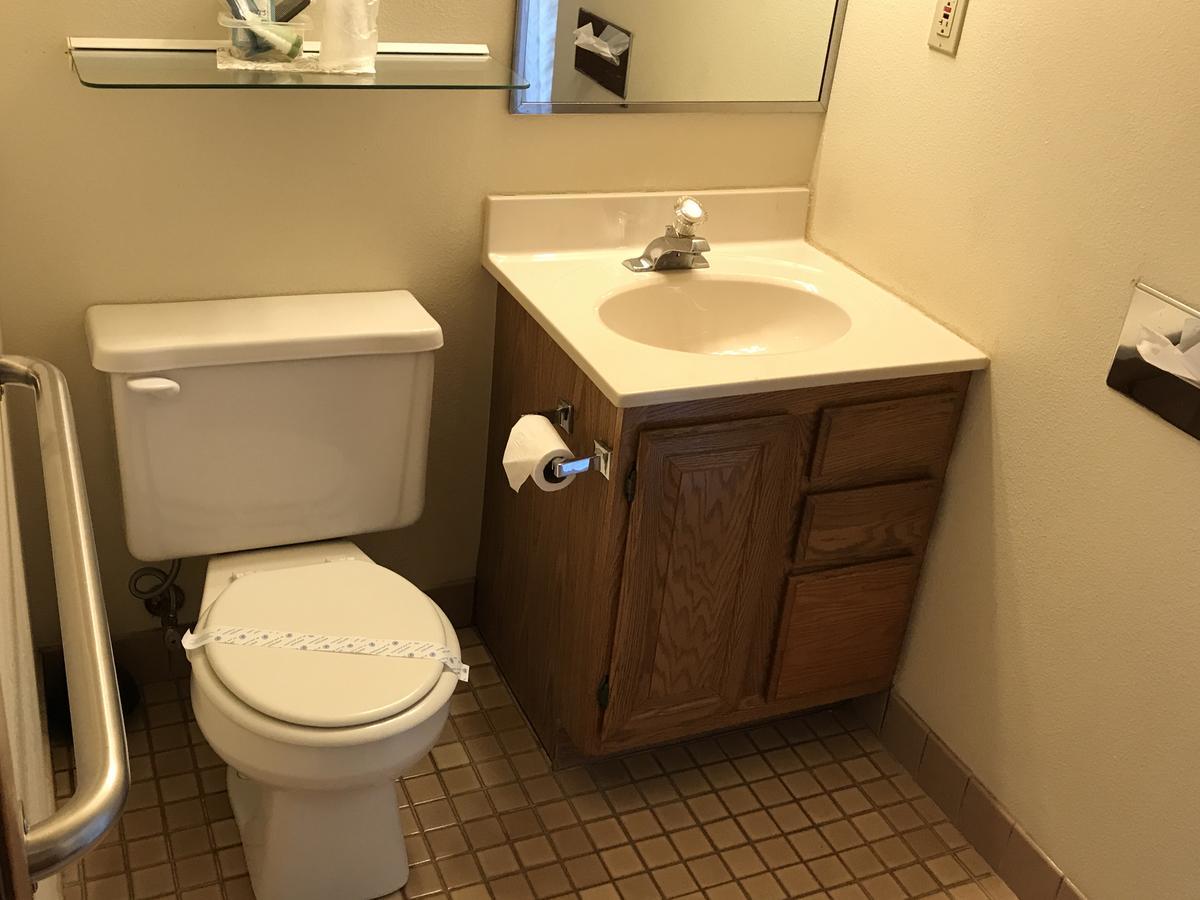 Exxon Quik Stop & Motel Wausaukee Екстер'єр фото