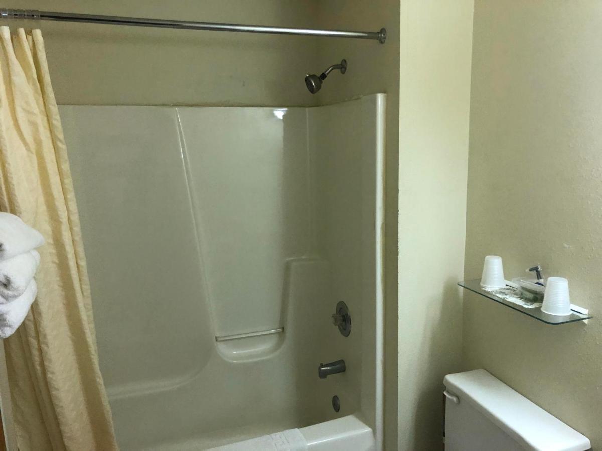 Exxon Quik Stop & Motel Wausaukee Екстер'єр фото